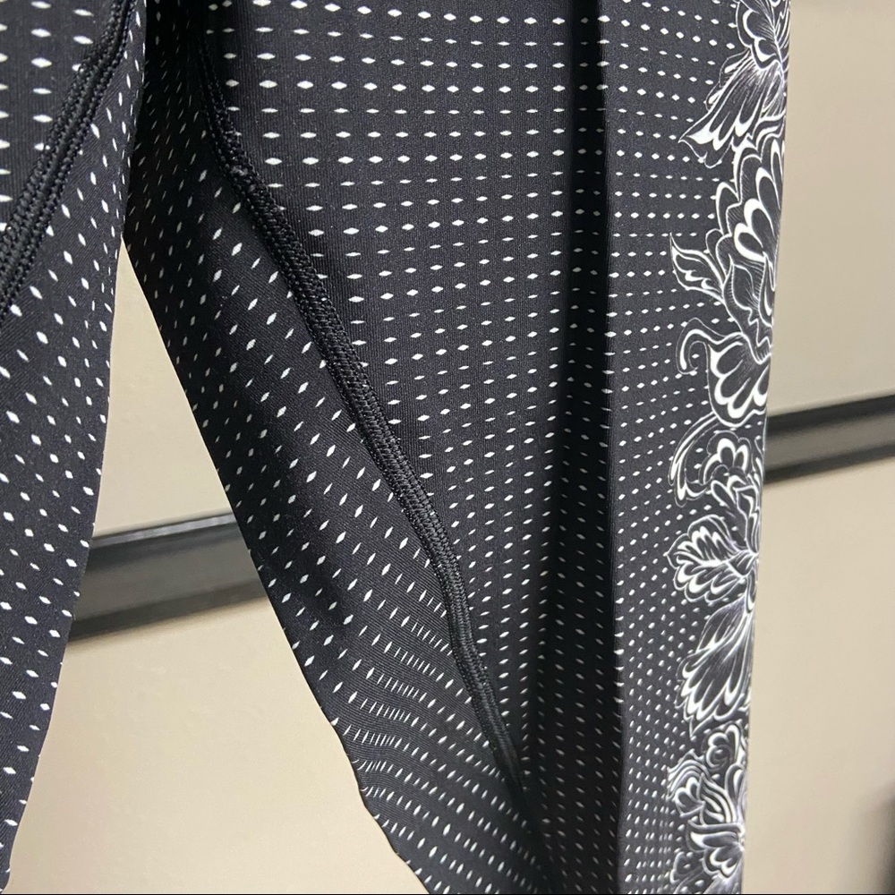 lululemon NWOT Legging Sz 10 - Picture 3 of 7
